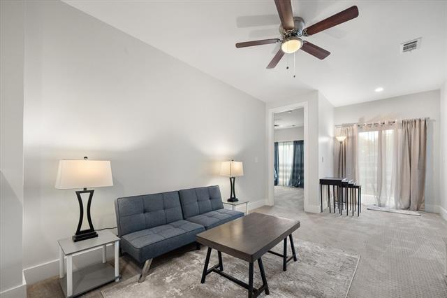 Building Photo - 9467 Timberleaf Dr