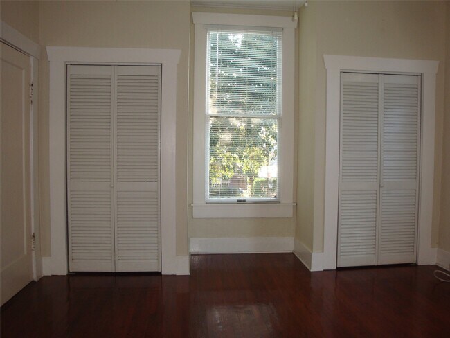 Building Photo - 3416 Morrison St