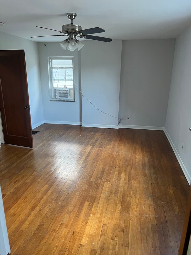 Upstairs Bed 2 - 321 Dana Ave