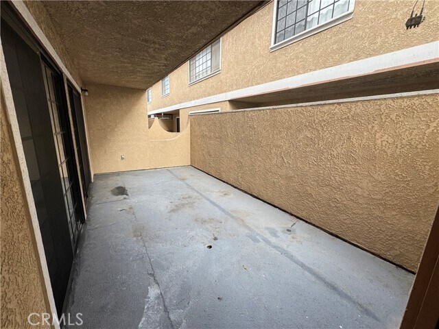 Building Photo - 524 S Catalina Ave