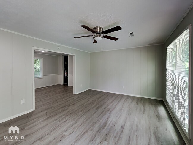 Building Photo - 10140 Morris Dr SW