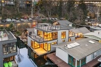 Building Photo - 3bd/2.5ba Seattle Houseboat