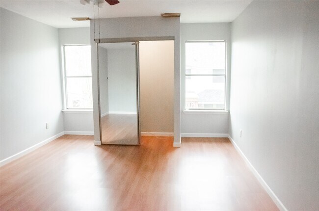 Building Photo - 16306 Cobble Springs Ct