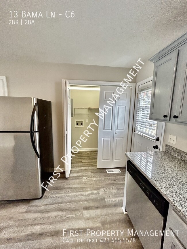 Building Photo - Ringgold Townhome: 2/1.5 w/ Laundry Hookup...