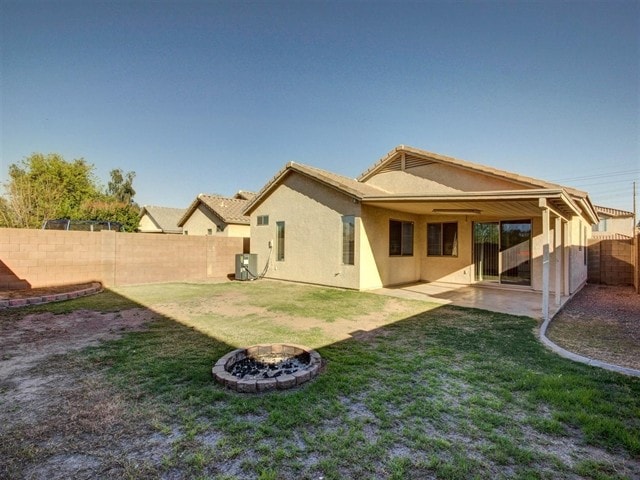 Building Photo - 6323 W Winslow Ave