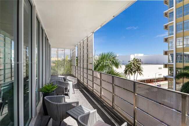 Building Photo - 1700 Meridian Ave