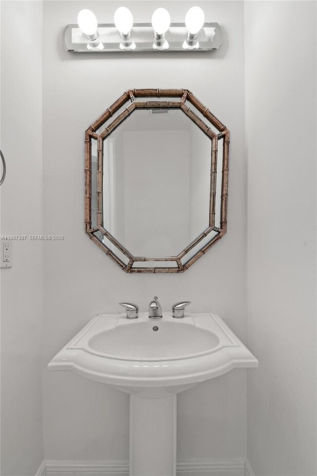 Building Photo - 475 Ocean Ridge Wy