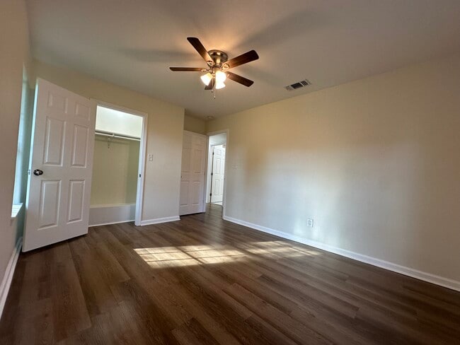Building Photo - 1517 Bonham Dr