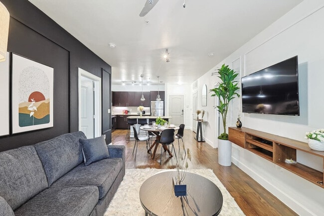 Building Photo - 5445 Town and Country Blvd