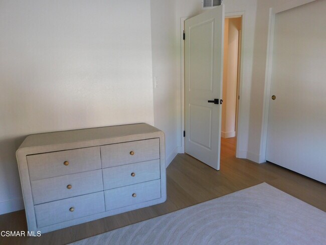 Building Photo - 30024 Quail Run Dr