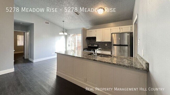 Building Photo - 5278 Meadow Rise St