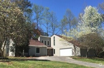 Building Photo - 4 Bed 3 Bath in Marietta!---Special offer:...