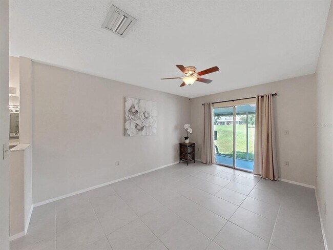 Building Photo - 3121 Beecher Dr E