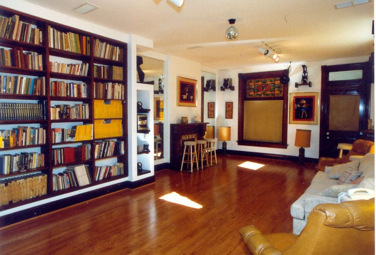 Building Photo - 2959 Deckebach Ave