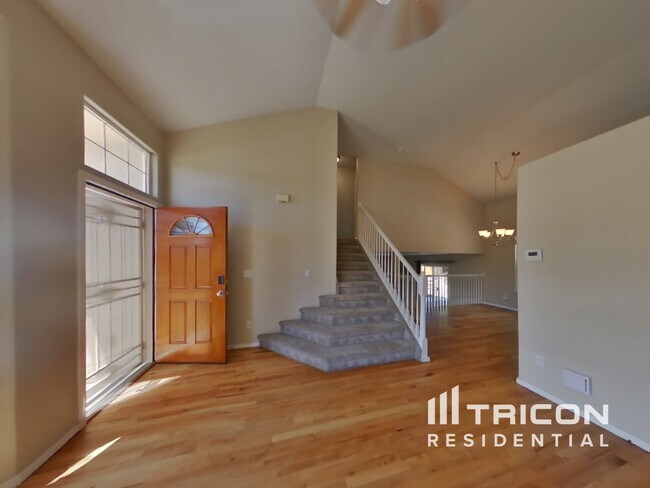 Building Photo - 4691 Skylark Rd