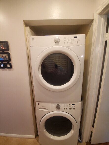 Building Photo - 452 Tournament Dr