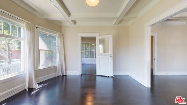 Building Photo - 427 Sunset Ave