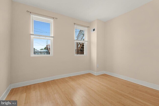 Building Photo - 151 N Potomac St