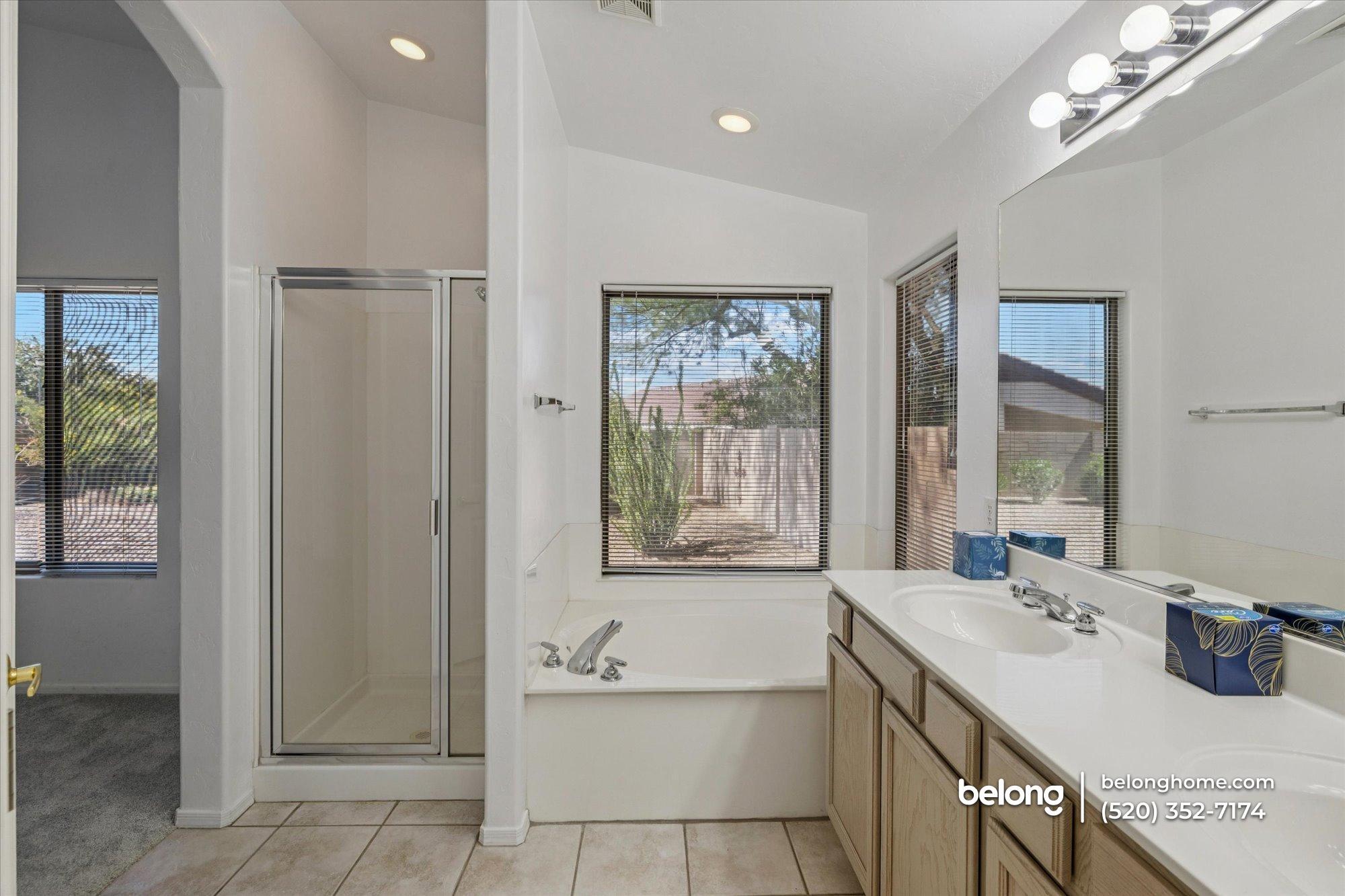 Building Photo - 2311 N Creek Vista Dr