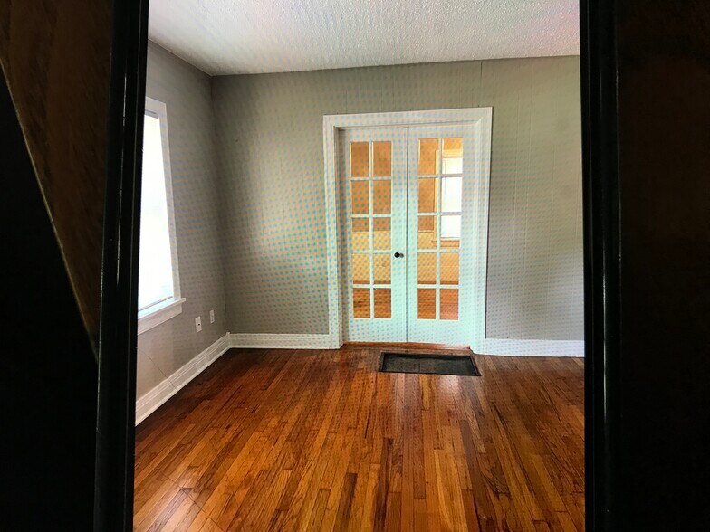 Building Photo - 821 Cruce St
