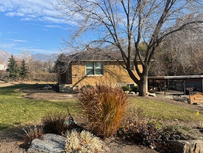 Building Photo - 607 E 2750 N