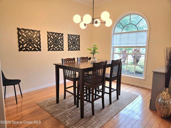 Building Photo - 988 Wildwood Dr