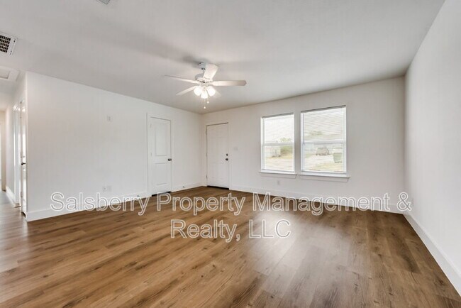 Building Photo - 168 Private Rd 2202