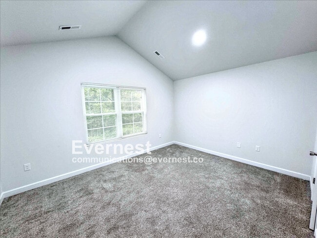 Building Photo - 3902 Fairall Dr