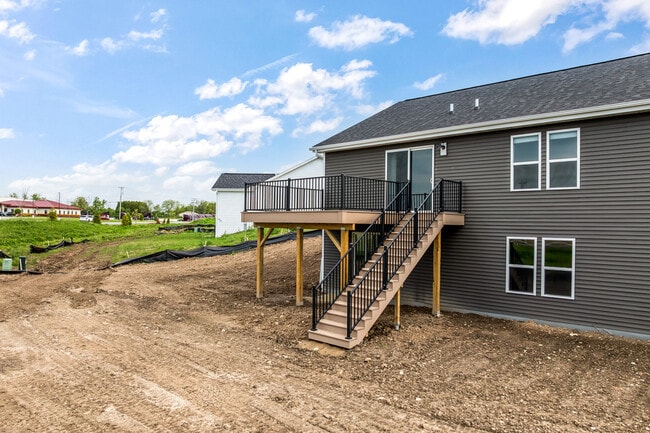 Building Photo - W219N16241 Primrose Ct