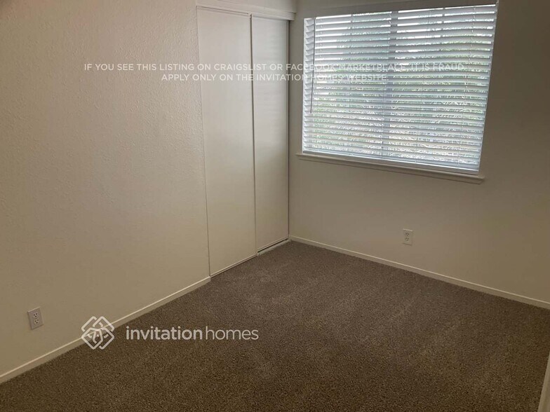 Building Photo - 901 Calico Hills Ct