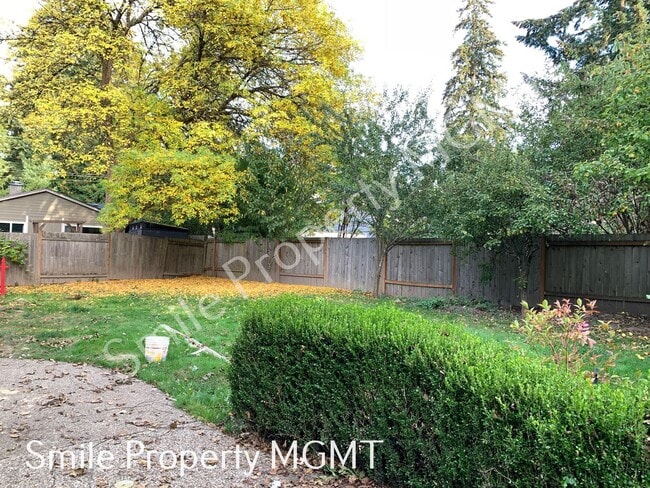 Building Photo - Spacious 5 bedrooms house in Beaverton
