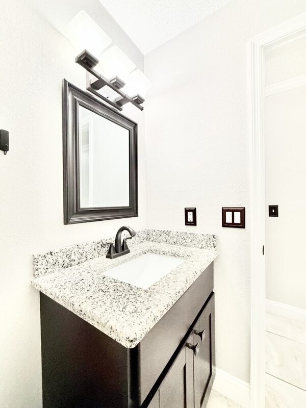 Building Photo - 200 Countryclub Drive - 808