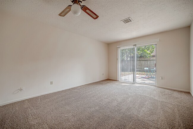 Building Photo - 10607 Silkwood Dr