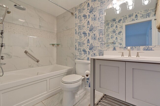 Building Photo - Charming Single Family Home offering  3-be...