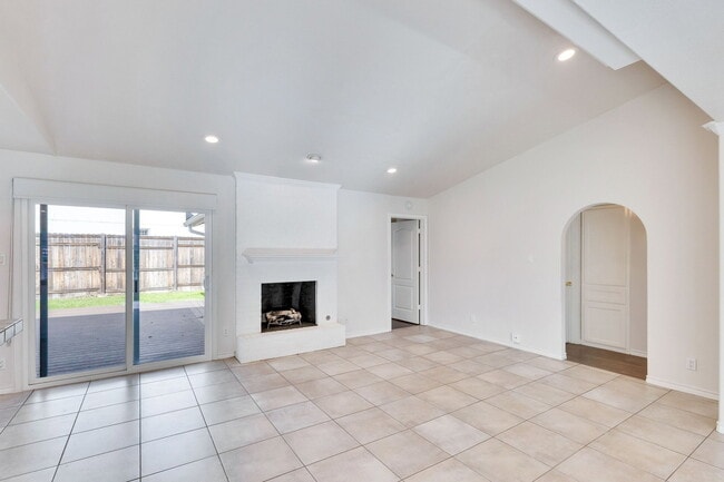 Building Photo - 7709 Shoal Creek Blvd