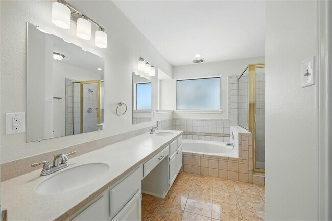 Building Photo - 3554 Ashfield Dr