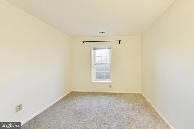 Building Photo - 5707 Brewer House Cir