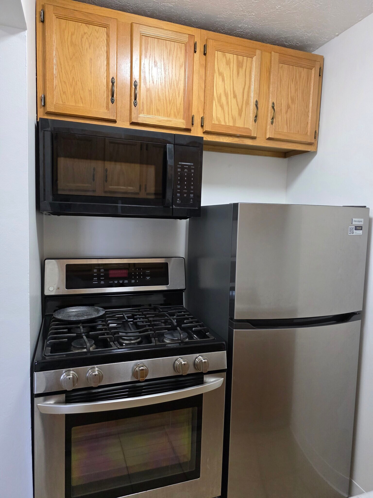 Building Photo - 25735 Lorain Rd