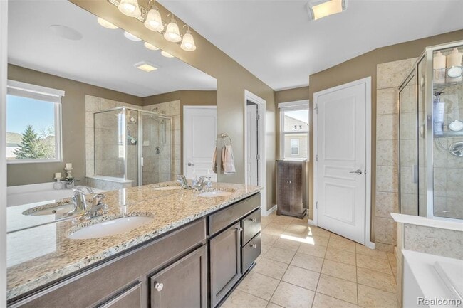 Building Photo - 15745 Diamante Dr