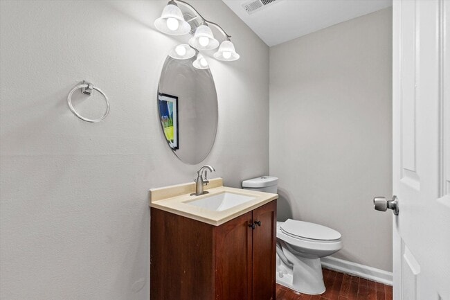 Building Photo - 6BR / 5BA Single-Family Home | 2,663 Sq Ft | Private Driveway | Deck | $4,200/mo Spacious 6-bedro...