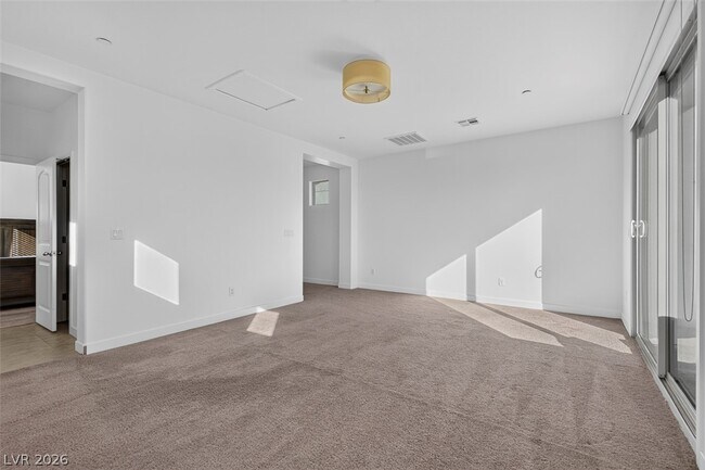 Building Photo - 1100 E Sunset Rd