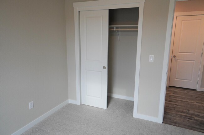 Building Photo - 3067 N Greengate Way