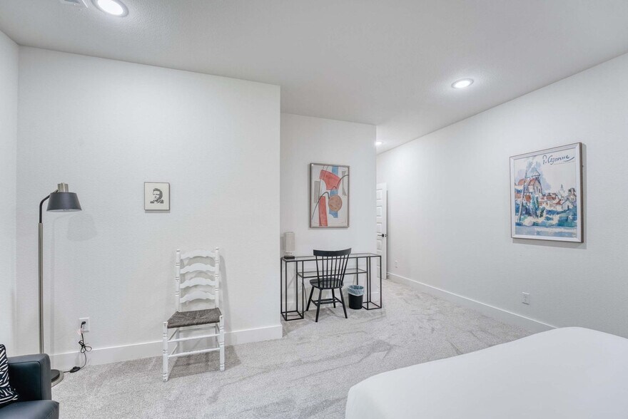 Building Photo - 1421 Lee St