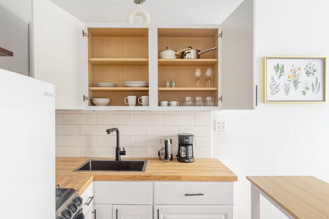 Building Photo - 765 Washington St