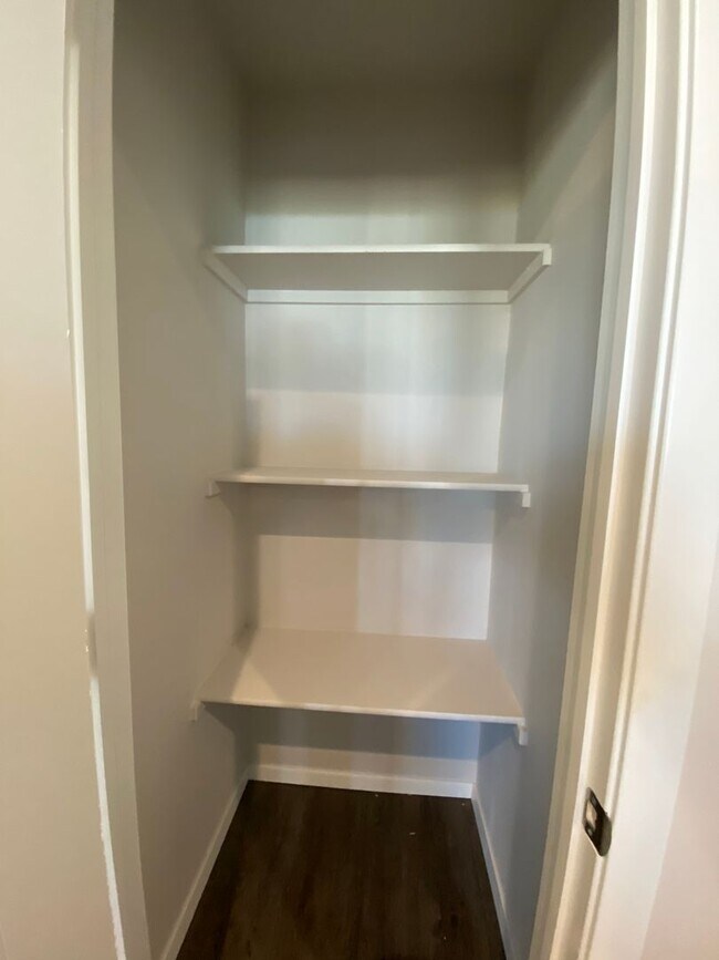 Building Photo - *Pre-leasing* Three Bedroom | Two Bathroom Home in East Village