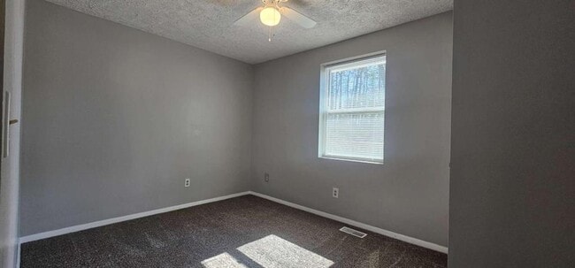 Building Photo - 6131 Rockbridge Rd SW