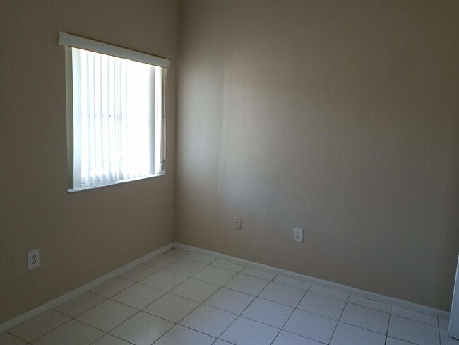 Building Photo - 3780 N Jog Rd