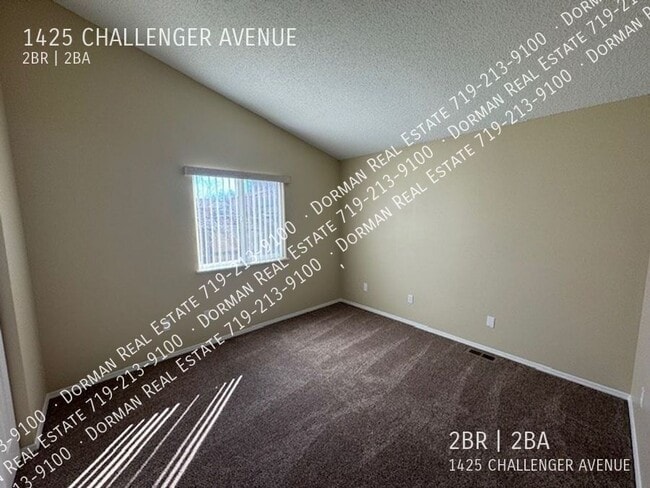 Building Photo - 1425 Challenger Ave