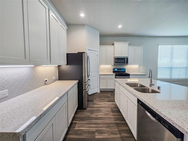 Building Photo - 3068 Sunmoon Ln