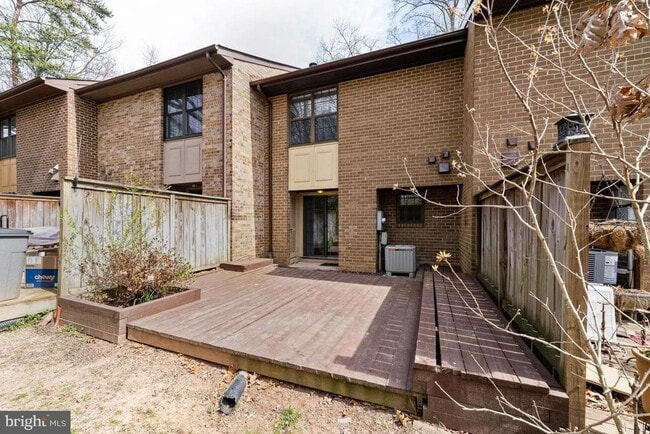 Building Photo - 2053 Headlands Cir